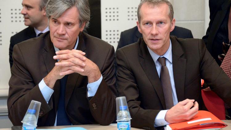 Le ministre délégué à l'Agroalimentaire, Guillaume Garot (d) et le ministre de l'Agriculture Stéphane Le Foll, le 8 novembre 2013 à Rennes [Damien Meyer / AFP/Archives]