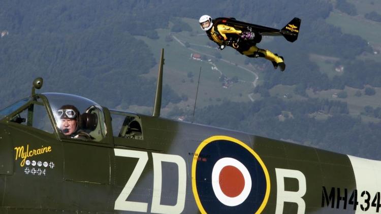 "Jetman" en vol avec un Spitfire ce week-end à Genève