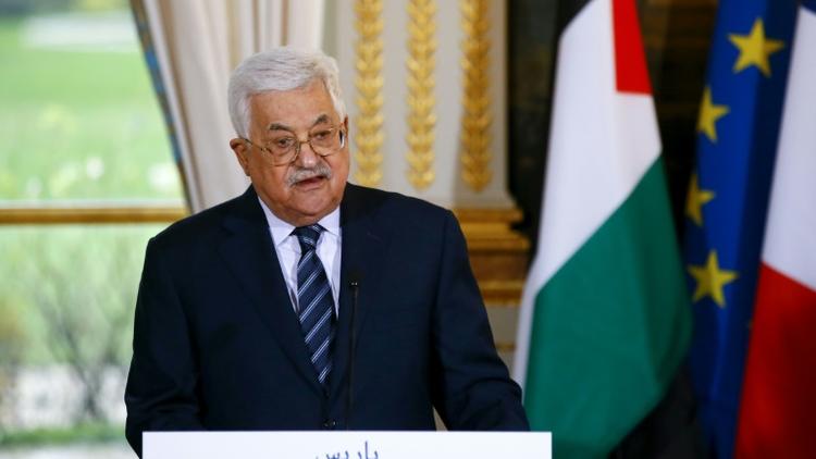 Le président palestinien Mohammed Abbas annonçant à Paris le 22 décembre 2017 qu'il n'acceptera "aucun plan" de paix américain après la décision de Washington sur Jérusalem. [Francois Mori / POOL/AFP]