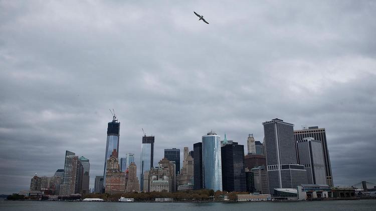 Les gratte-ciel de New York vus depuis Staten Island, le 28 octobre 2012 avant l'arrivée de l'ouragan Sandy [Andrew Burton / Getty Images/AFP]