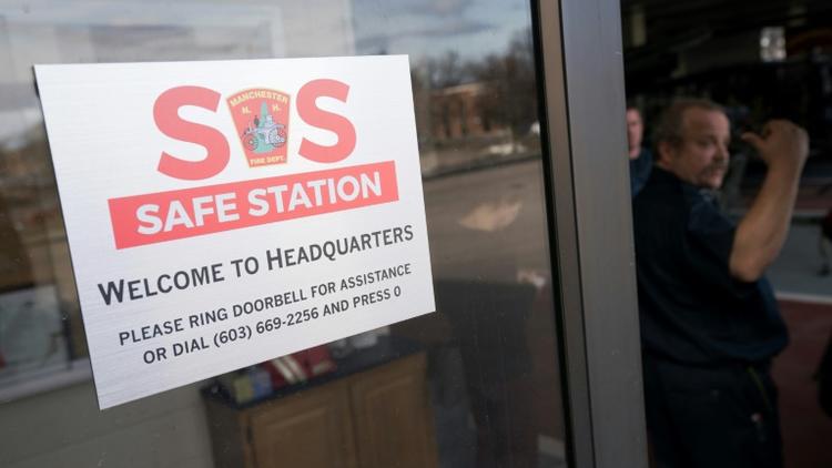 Les pompiers de Manchester (New Hampshire) ont lancé en 2016 le programme "Safe station" face à la crise des opiacés aux Etats-Unis [Don EMMERT / AFP]