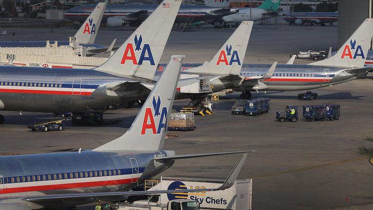 Des appareils d'American Airlines le 12 février 2013 sur le tarmac de l'aéroport international de Miami [Joe Raedle / Getty Images/AFP]