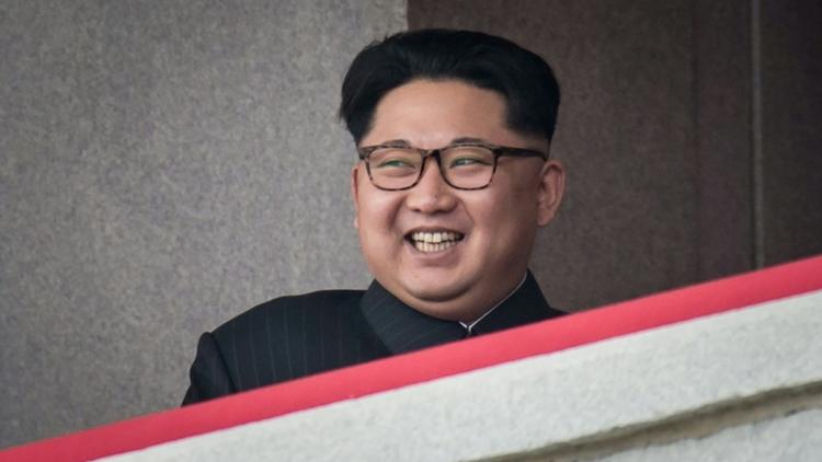Le leader nord coréen Kim Jong-Un, le 10 mai 2016 lors d'un défilé militaire à Pyongyang [Ed Jones / AFP/Archives]