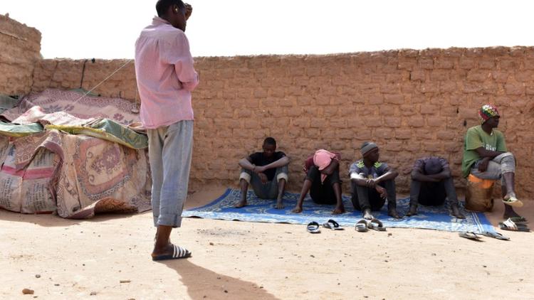 Des migrants à Agadez, au Niger, le 1er avril 2017 [ISSOUF SANOGO / AFP/Archives]