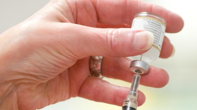 La victime avait déclaré les premiers symptômes de la sclérose en plaques quelques semaines après les premières injections vaccinales contre l'hépatite B [Saul Loeb / AFP/Archives]