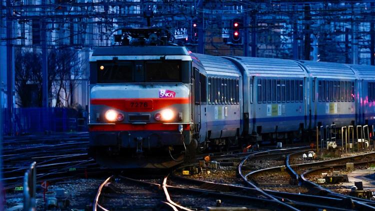 En moyenne, un TGV sur deux circulera jusqu’à dimanche, à cause de la grève des contrôleurs 
