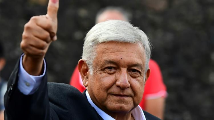 Andrés Manuel Lopez Obrador, premier président de gauche de l'histoire récente du Mexique, prend officiellement ses fonctions le 1er décembre 2018 [Ronaldo SCHEMIDT / AFP/Archives]