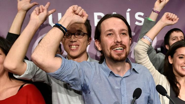 Le dirigeant de Podemos, Pablo Iglesias, célèbre le score de son parti aux législatives le 20 décembre 2015 à Madrid [GERARD JULIEN / AFP]