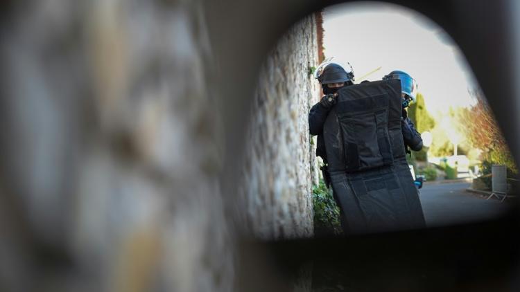 Des policiers français lors d'un exercice à Joue-les-Tours en France le 30 octobre 2017 [GUILLAUME SOUVANT / AFP/Archives]
