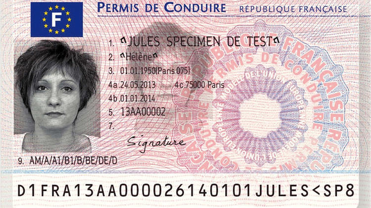Ce document délivré le 17 décembre 2013 par l'Agence nationale des Titres Sécurisés (ANTS) présente le nouveau permis de conduire français à puce [ / ANTS/AFP/Archives]