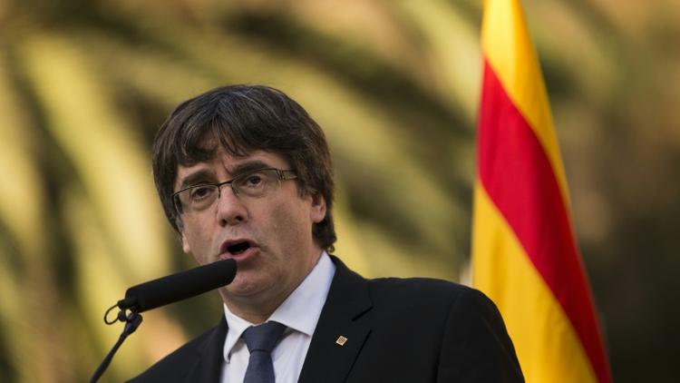 Tous les regards en Espagne sont de nouveau braqués sur le dirigeant séparatiste catalan Carles Puigdemont, ici le 15 octobre 2017 à Barcelone [PAU BARRENA / AFP]