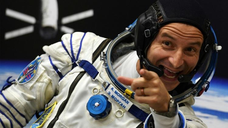 L'astronaute américain Andrew Morgan (photo du 20 juillet 2019), actuellement dans la Station spatiale internationale, a annoncé aider à suivre la distribution de cadeaux du Père Noël depuis l'espace [Kirill KUDRYAVTSEV / AFP]