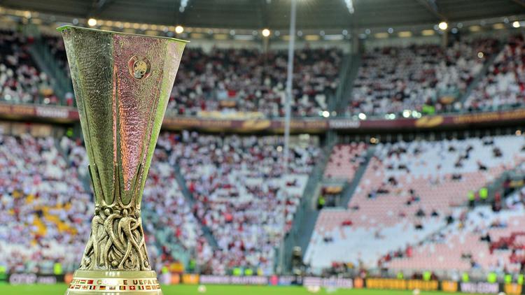 Le trophée de l'Europa league avant la finale de la C3, le 14 mai 2014 à Turin [Giuseppe Cacace / AFP]