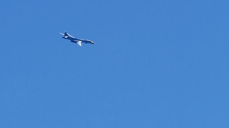 Un bombardier américain Rockwell B-1 Lancer, le 5 novembre 2014 au-dessus de la Syrie [ARIS MESSINIS / AFP/Archives]