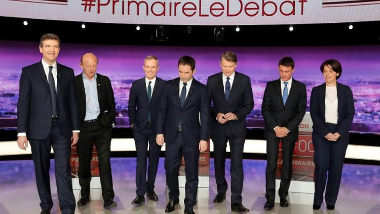 Les 7 candidats à la primaire organisée par le PS, le 15 janvier 2017 à Paris [PHILIPPE WOJAZER / POOL/AFP]