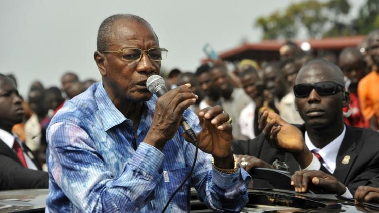 Le président guinéen sortant e Alpha Condé en campagne le 9 octobre 2015 à Conakry [CELLOU BINANI / AFP]