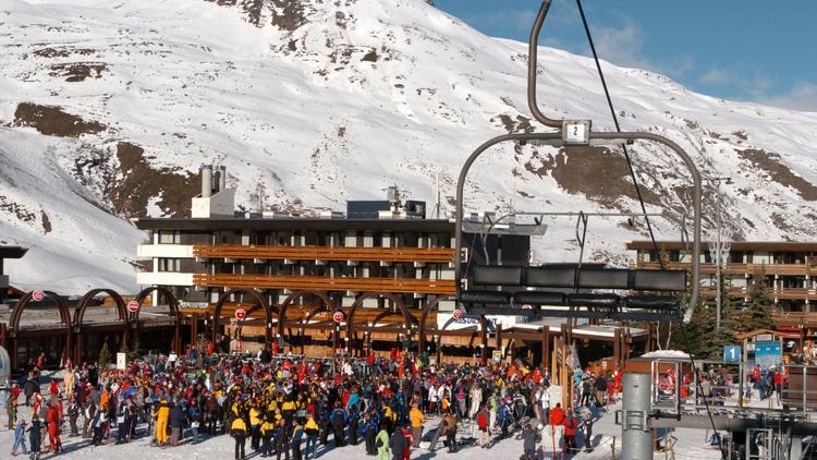 Une station de ski dans les Alpes [Jean-Pierre Clatot / AFP]