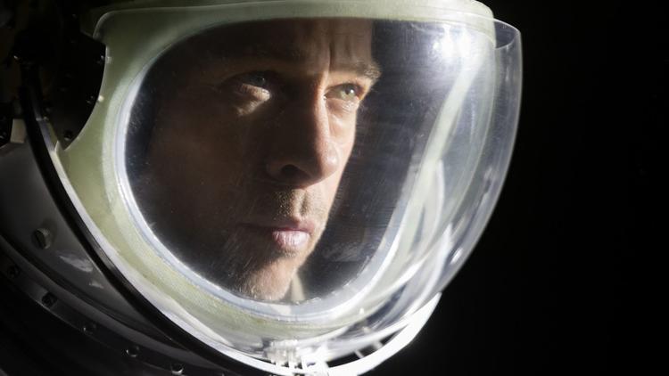 Dans le nouveau film de James Gray, la star de 55 ans incarne un astronaute à la recherche de son père.