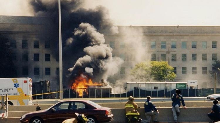 Photo publiée par le FBI le 31 mars 2017 de l'attentat du 11 septembre 2001 contre le Pentagone [HO / FBI/AFP]