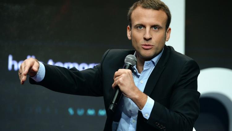 Emmanuel Macron le 14 octobre 2016 à Paris [ERIC PIERMONT / AFP]