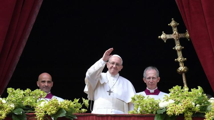 Le pape François pour la traditionnelle bénédiction "Urbi et Orbi" de Pâques, le 1er avril 2018 à Rome [Andreas SOLARO / AFP]