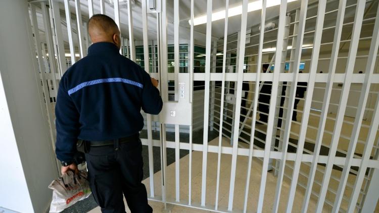 Les prisons offrent un réservoir "de jeunes hommes en colère" qui sont "prêts à l'emploi" [ERIC FEFERBERG / AFP/Archives]