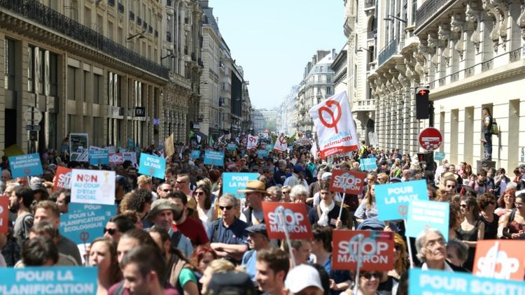 Manifestation à Paris dans le cadre de la "fête à Macron" le 5 mai 2018 [Zakaria ABDELKAFI / AFP]