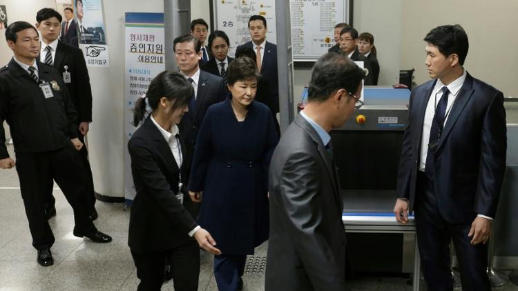 La présidente sud-coréenne Park Ceun-Hye au tribunal à Séoul, le 30 mars 2017 [Ahn Young-joon / POOL/AFP]