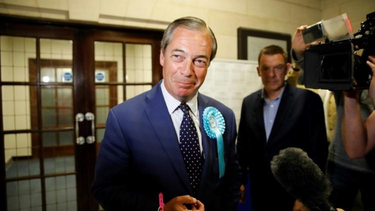 Nigel Farage parle à la presse après l'annonce des résultats des élections européennes à Southampton, dans le sud de l'Angleterre, le 26 mai 2019 [Tolga AKMEN / AFP]