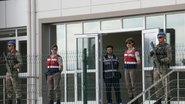 Des membres des forces spéciales turques montent la garde devant le tribunal de la prison Sincan, le 22 mai 2017 à Ankara [ADEM ALTAN / AFP/Archives]