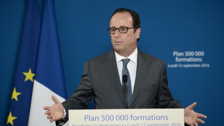 Le président François Hollande à Paris le 12 septembre 2016 [STEPHANE DE SAKUTIN                  / POOL/AFP]