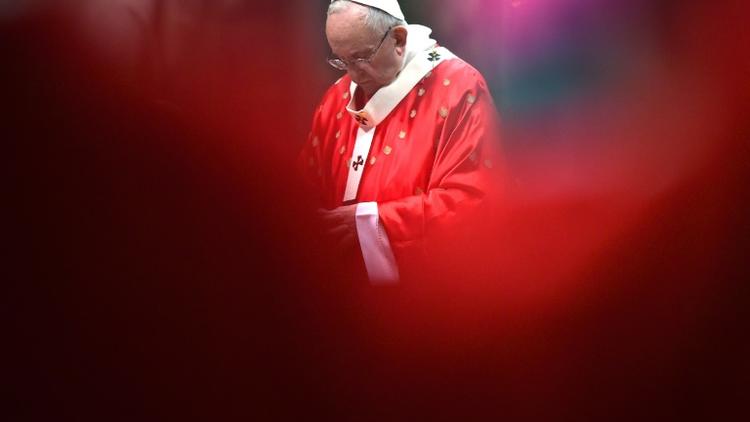 Le pape François célèbre la messe de la Pentecôte à la basilique Saint-Pierre au Vatican le 15 mai 2016 [GABRIEL BOUYS / AFP/Archives]