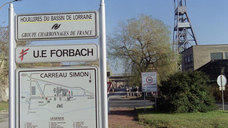 L'entrée de la mine de charbon Forbach le 26 novembre 1997 [Franck Fife / AFP/Archives]