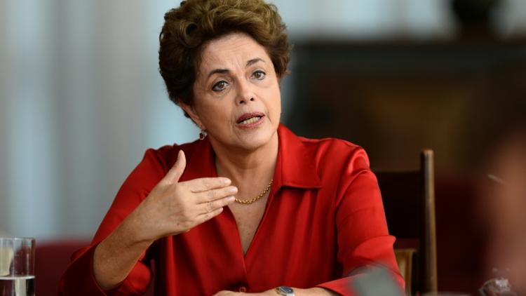 La présidente brésilienne suspendue de ses fonctions Dilma Rousseff, lors d'une rencontre avec des journalistes étrangers, au palais présidentiel Alvorada, à Brasilia, le  18 août 2016 [ANDRESSA ANHOLETE / AFP]