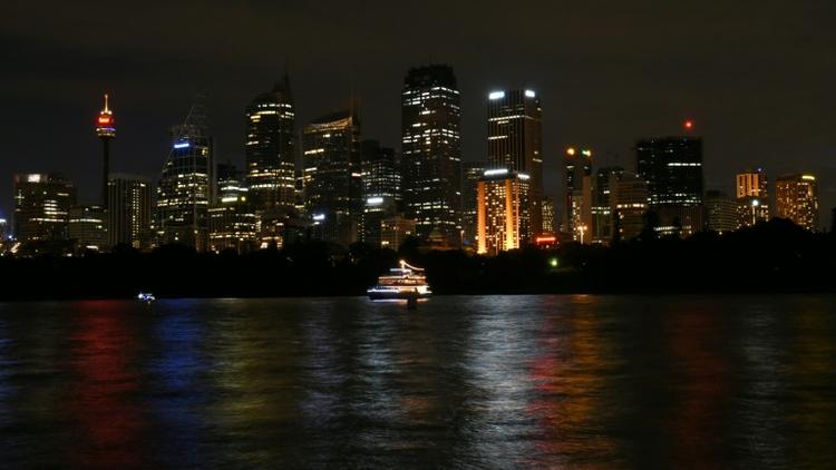 La baie de Sydney avant l'extinction des lumières dans le cadre de l'opération mondiale "Une heure pour la planète", le 19 mars 2016 [WILLIAM WEST                         / AFP]