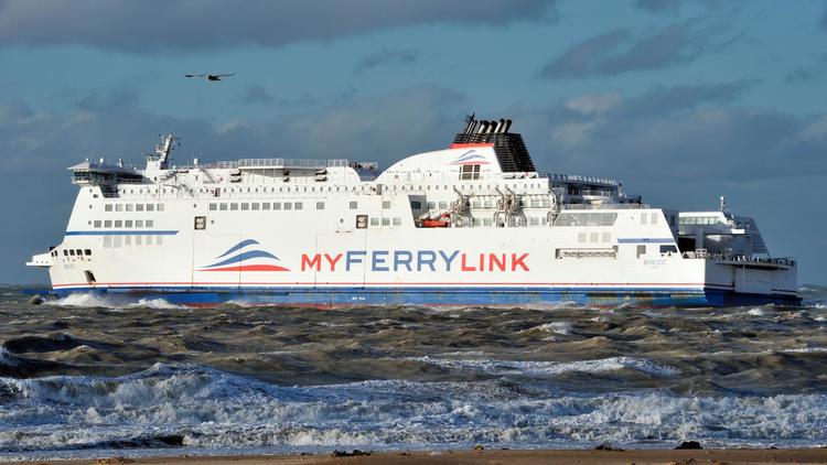 Le ferry "Le Berlioz" de la compagnie MyFerryLink dans le port de Calais le 4 novembre 2012 [Philippe Huguen / AFP/Archives]
