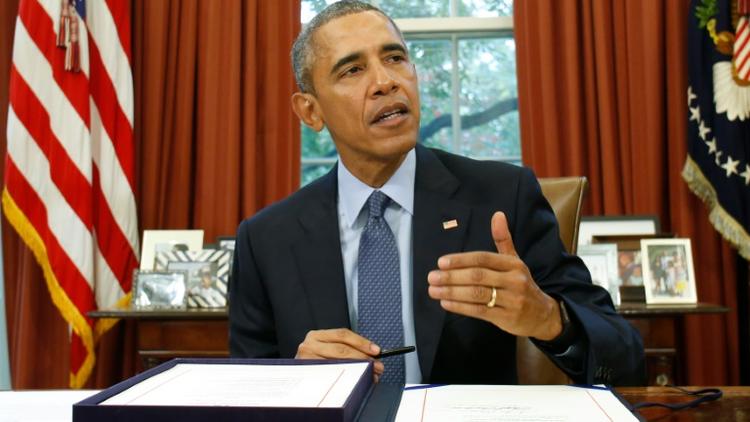 Le président américain Barack Obama dans le Bureau ovale à la Maison Blanche à Washington DC, le 2 novembre 2015 [YURI GRIPAS / AFP/Archives]