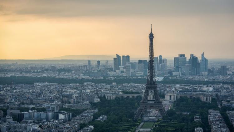 Paris et sa région vont continuer à se réchauffer, gagnant peut-être jusqu'à 4°C d'ici la fin du siècle selon Météo-France [LUCAS BARIOULET / AFP/Archives]