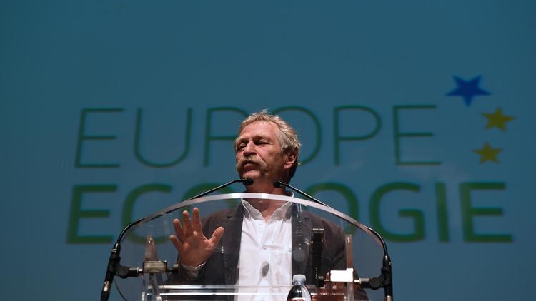 José Bové, tête de liste Europe Écologie Les Verts dans le Sud-Ouest, lors d'un meeting à Ramonville Saint-Agne, près de Toulouse, le 8 avril 2014 [Eric Cabanis / AFP/Archives]