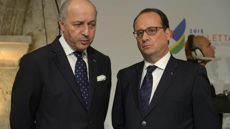Le ministre des Affaires étrangères Laurent Fabius et le président de la république François Hollande à La Valette à Malte, le 11 novembre 2015 [Matthew Mirabelli / AFP/Archives]