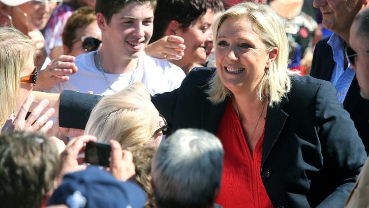 Marine Le Pen lors d'un rassemblement politique le 29 août 2015 à Brachay (Haute-Marne) [FRANCOIS NASCIMBENI / AFP]