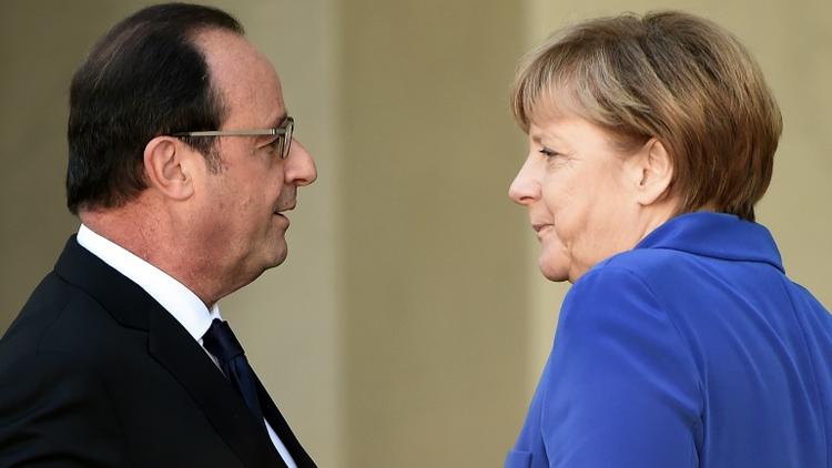 François Hollande et Angela Merkel à Paris le 2 octobre 2015 [STEPHANE DE SAKUTIN / AFP/Archives]