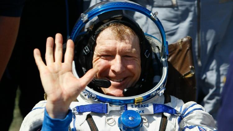 L'astronaute britannique Tim Peake après don atterrissage esur terre dans les steppes du Kazakhstan, le 18 juin 2016 [SHAMIL ZHUMATOV / POOL/AFP]