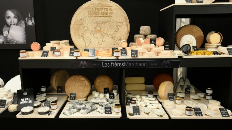 Photo prise le 23 septembre 2016 à Nancy du plus grand plateau de fromages du monde [JEAN-CHRISTOPHE VERHAEGEN / AFP]