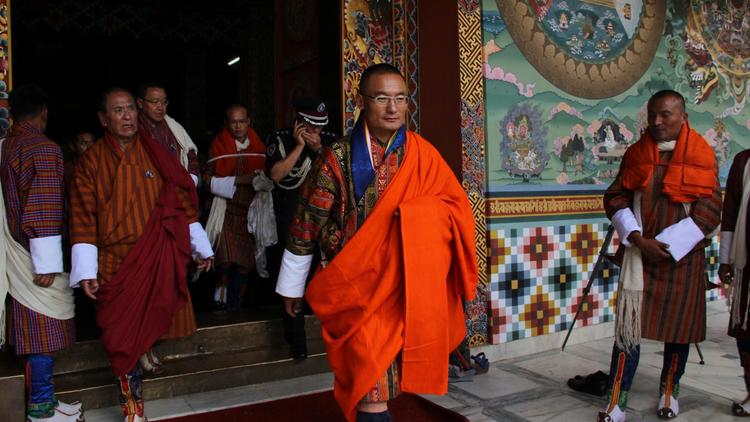Le nouveau Premier ministre du Bouthan, Tshering Tobgay, avant la cérémonie organisée pour sa nomination, le 27 juillet 2013 [Upasana Dahal / AFP]