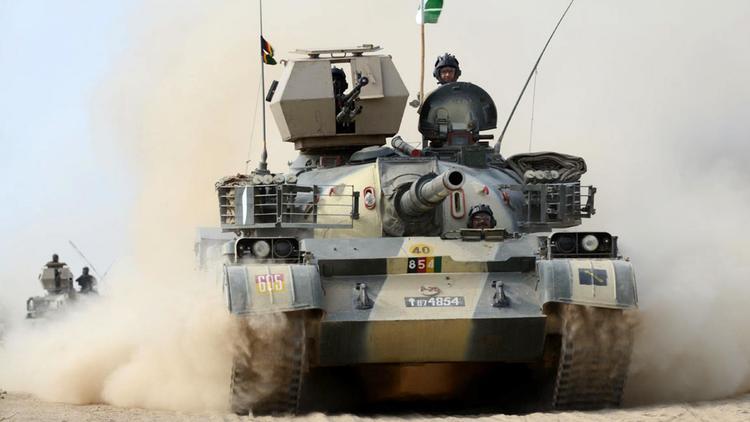 Un tank pakistanais engagé au Wazieistan du Nord, le 20 juin 2014 [ISPR / ISPR/AFP/Archives]