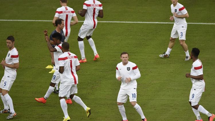 L'équipe d'Angleterre à l'échauffement avant le match contre l'Italie le 14 juin 2014 à Manaus [Odd Andersen / AFP]