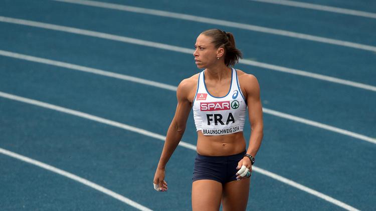La hurdleuse française Cindy Billaud à l'arrivée du 100 m haiess des Championnats d'Europe par équipes le 22 juin 2014 à Braunschweig   [ / DPA/AFP/Archives]