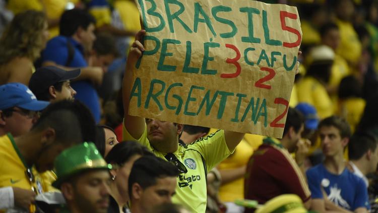 Des fans du Brésil pendant le match Brésil Pays-Bas le 12 juillet 2014 à Rio de Janeiro [Odd Andersen / AFP]