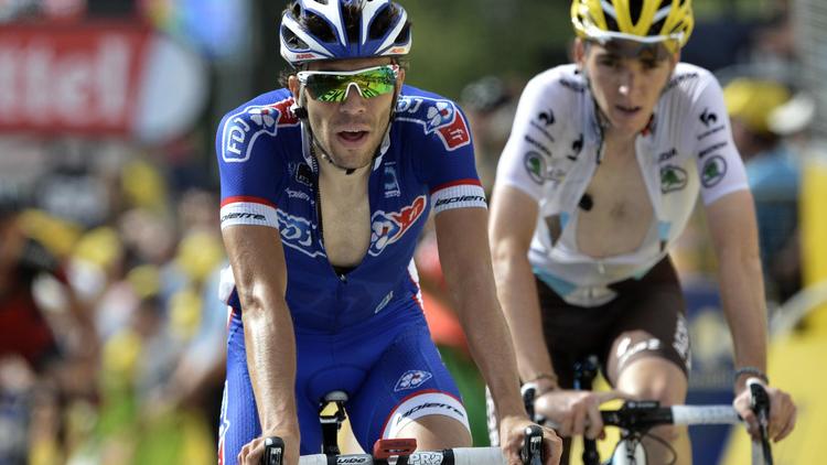 Les Français Thibaut Pinot et Romain Bardet à l'arrivée de la 14e étape du Tour de France, le 19 juillet 2014 à Risoul. [Jeff Pachoud / AFP]